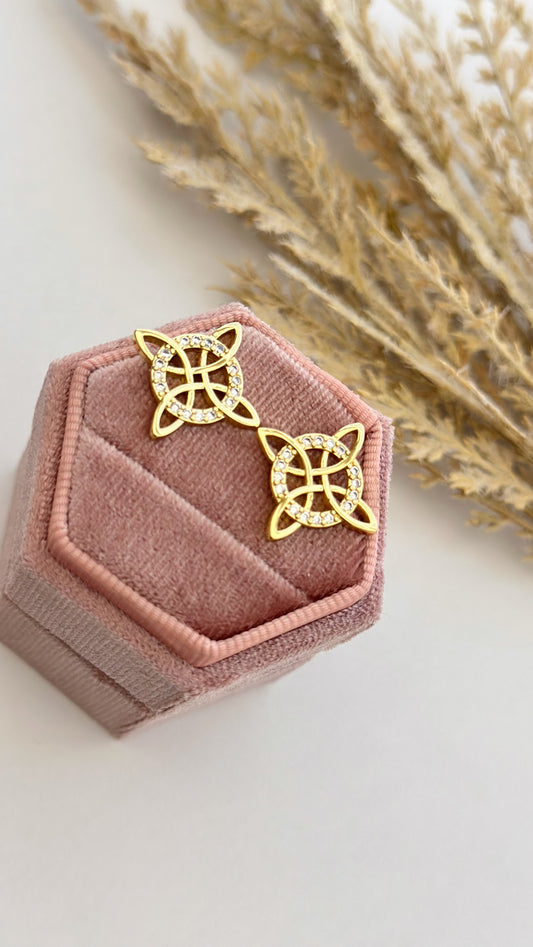 Nudo De Brujas Tily Studs