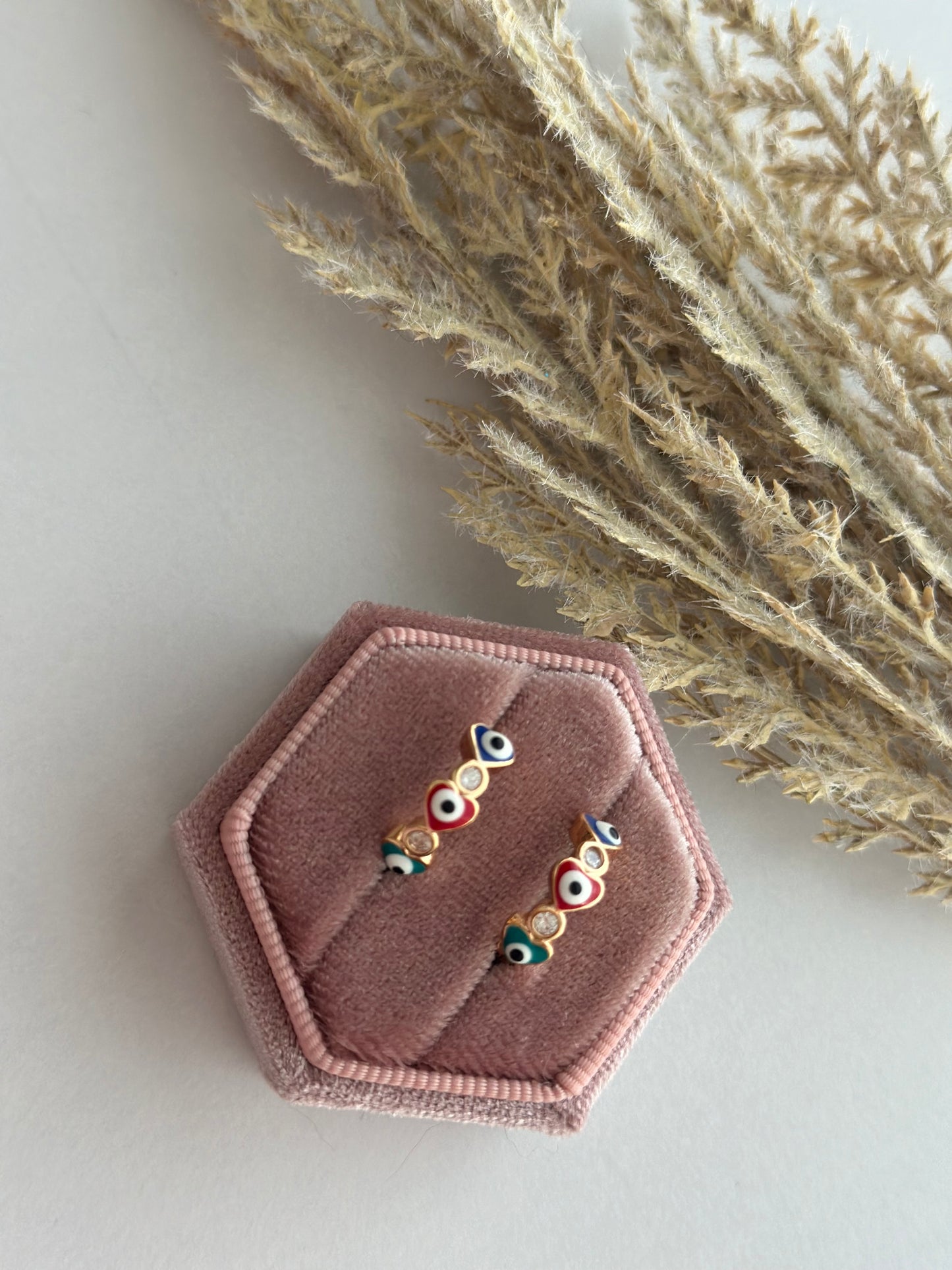 Ojito Heart Mini Hoop