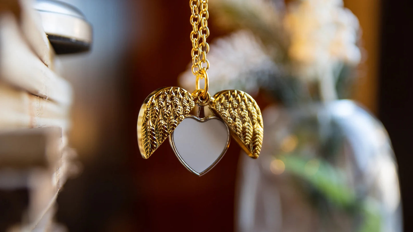 Corazon Locket Necklace/Personalizados