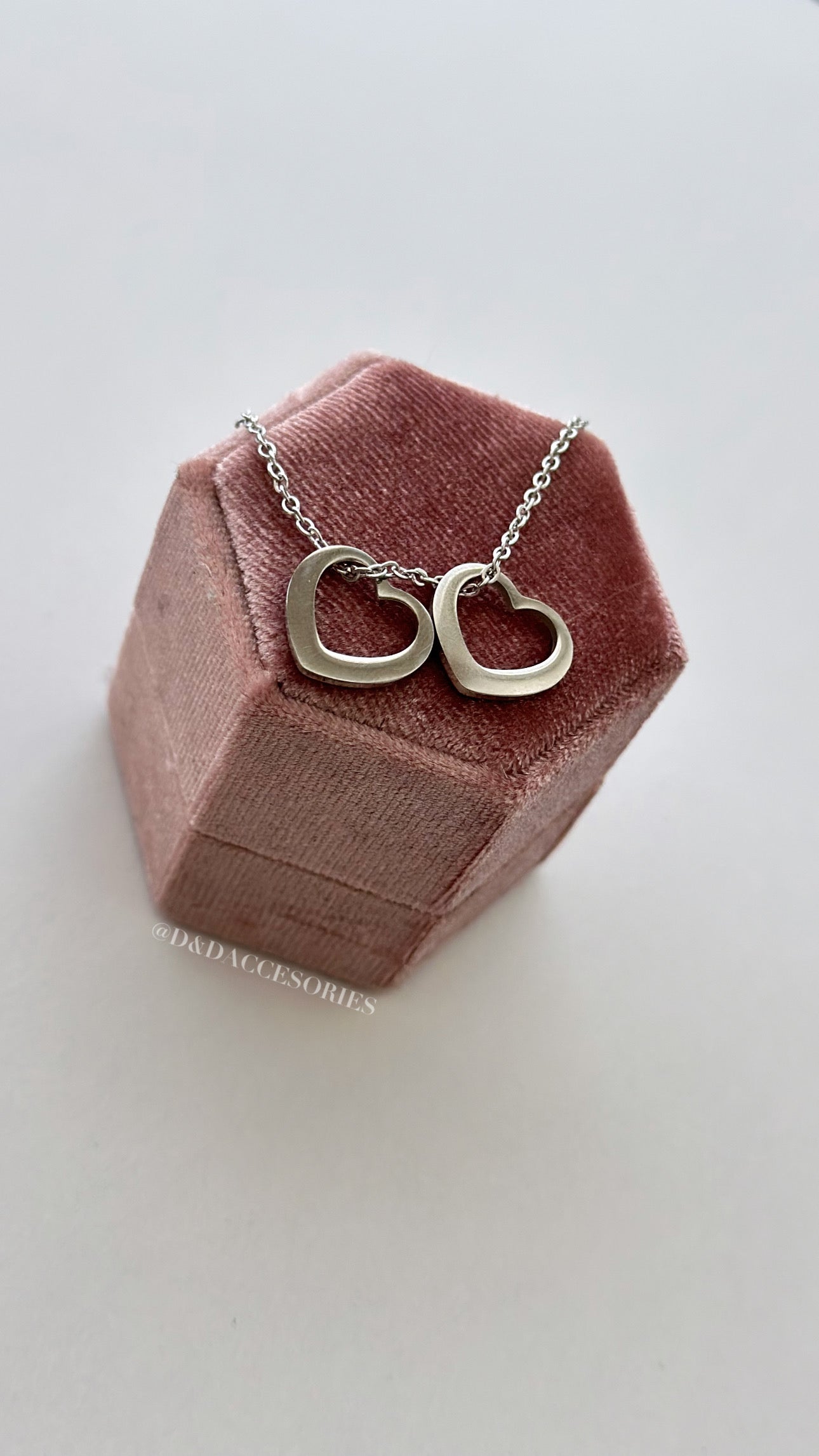 Con Amor Necklace