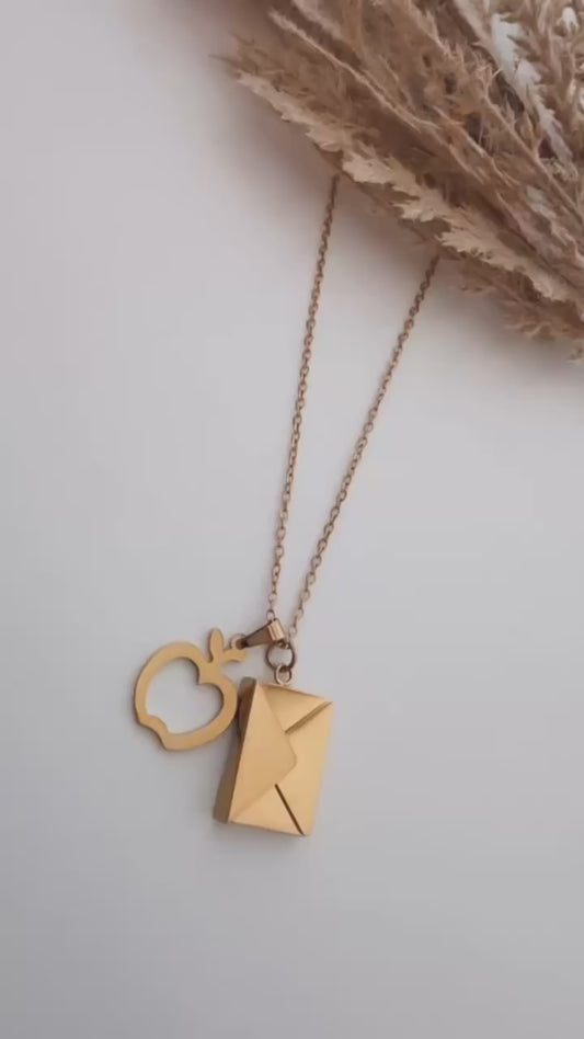 Personalized Itzel Necklace