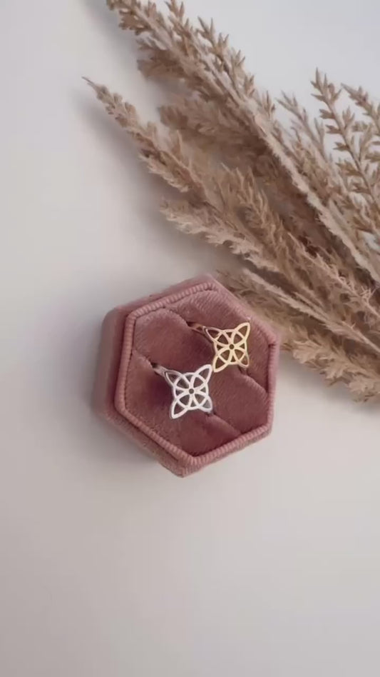 Nudo De Bruja Adjustable Ring