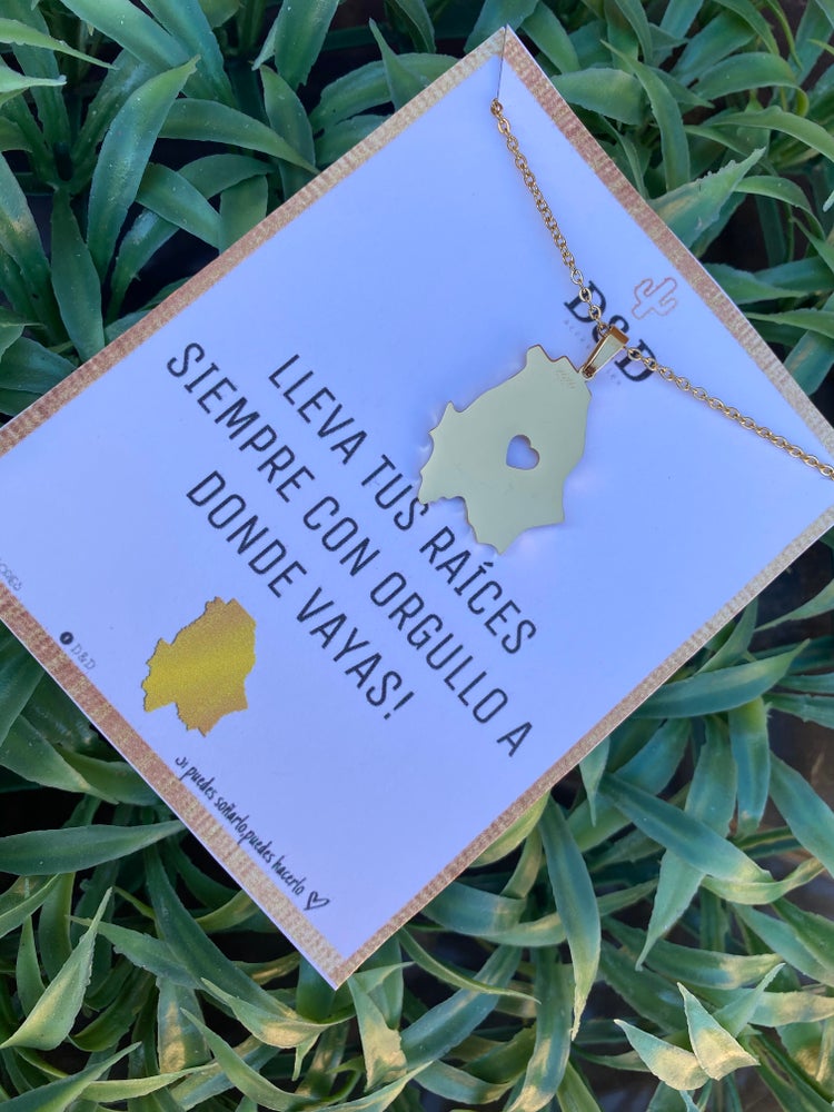 Chihuahua Querida Necklace🍎✨