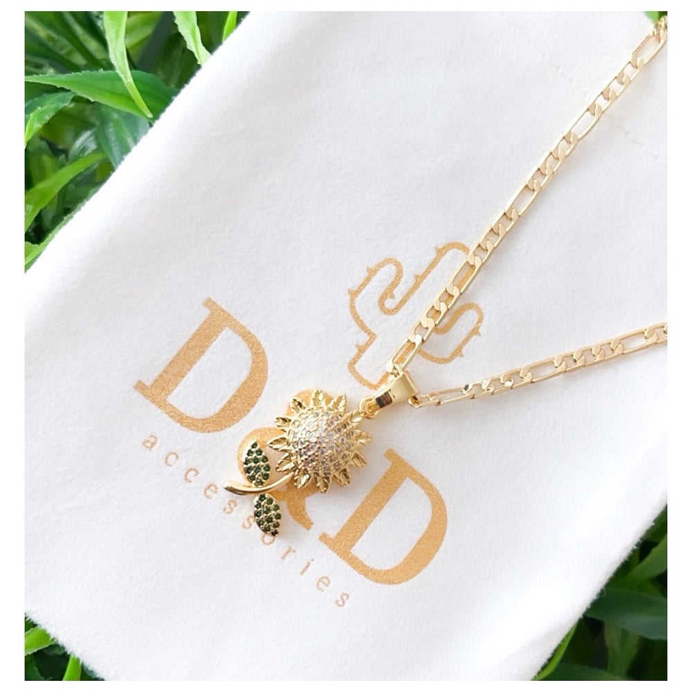 Solesito necklace